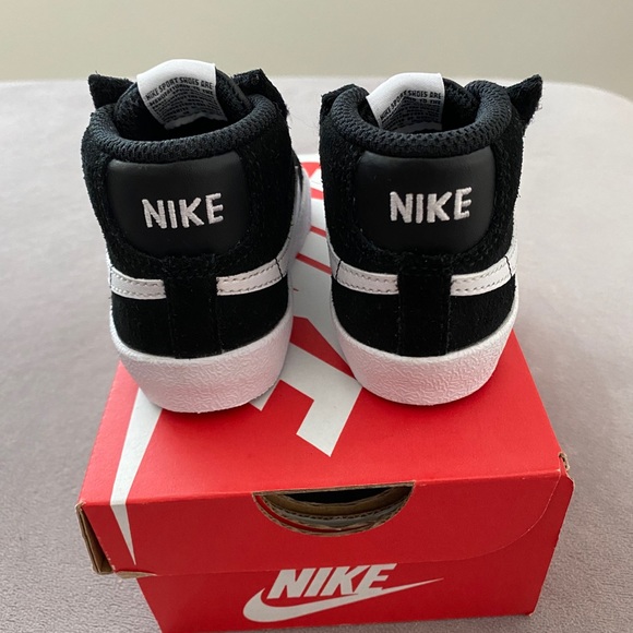 Nike Blazer Mid ‘77 - Picture 3 of 5